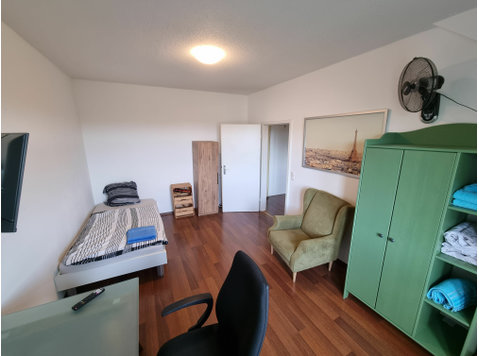 Brught Studio close to Station "Neustadt" - For Rent