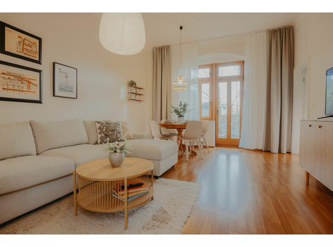Elegant | 2 Rooms | Balcony | 2 Smart TVs - For Rent
