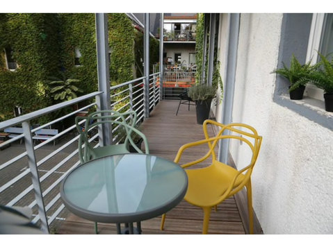 Stylische Wohnung mit Balkon mitten in Dresden - Zu Vermieten