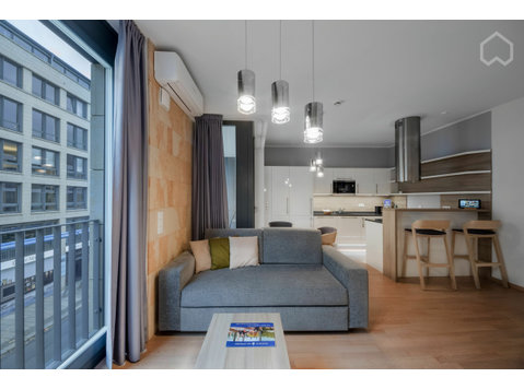 High-quality studio in the centre of Dresden with balcony,… - For Rent