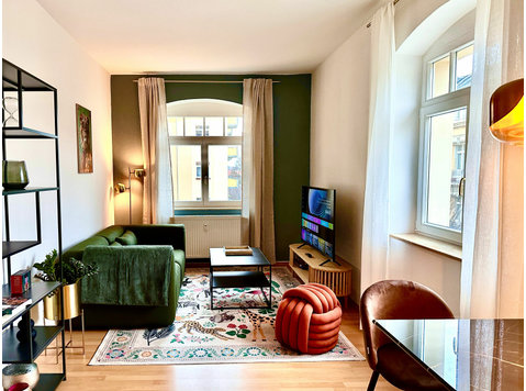 Modern 2-room apartment with balcony in Dresden-Pieschen -… - For Rent