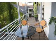 Pretty suite with balcony in the middle of Dresden - Til leje