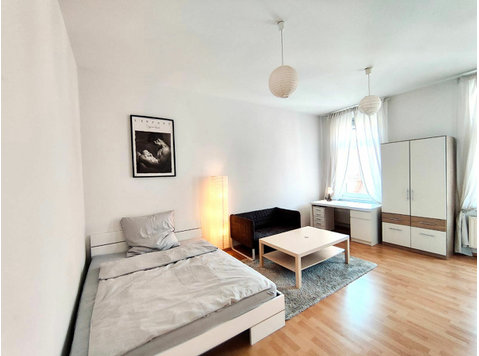 Stylish & Cosy Apartment direct in the city - For Rent