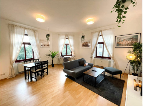 Stylish & Cozy Apartment direct in the city - complete… - Til leje