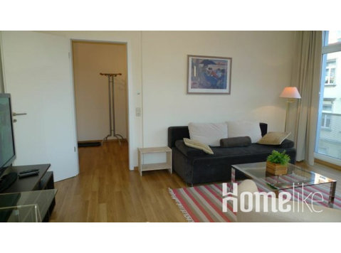 Beautiful and sunny 2.5 room apartment - 	
Lägenheter