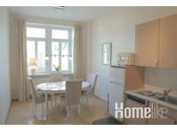 Stylish 3-room apartment with balcony for up to 4 people - Lejligheder