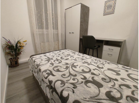 A single room will be rent in a fully furnished fantastic… - Cho thuê