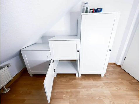 Attic apartment in the beautiful Waldstraßenviertel - K pronájmu