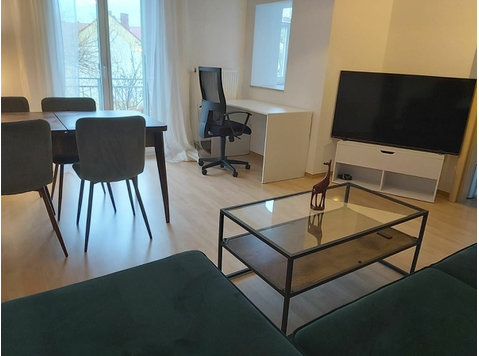 Beautiful, quiet 2 Room Apartment close to Karl Heine… - Alquiler