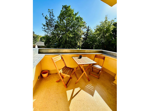 Big Balcony Apartment in Stötteritz - For Rent