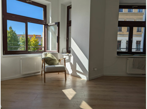 Bright & newly renovated apartment in Leipzig - For Rent