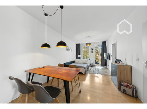 Comfortable apartment with 2 bedrooms, office desk,… - Cho thuê