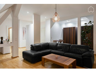 Luxurious penthouse apartment in central Waldstraßenviertel… - Аренда