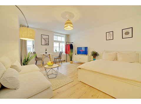 Ruhiges, frisch renoviertes Apartment in zentraler Lage in… - Zu Vermieten