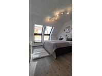 Sunny 2 room attic for relaxing hours - In Affitto