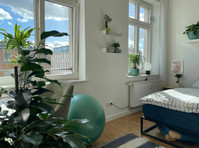 Sunny balcony suite in Leipzig - Disewakan