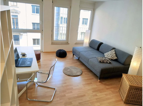 Apartment in Riemannstraße - 	
Lägenheter
