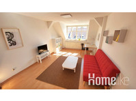 BEAUTIFUL APARTMENT * BRIGHT * QUIET * CLOSE TO THE CENTER - Апартмани/Станови