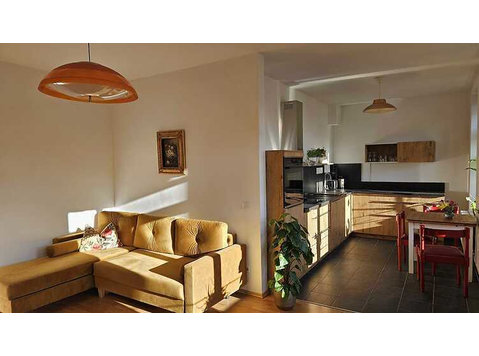 2 ZI-WOHNUNG IN LEIPZIG - CONNEWITZ, MÖBLIERT, AUF ZEIT - Serviced apartments