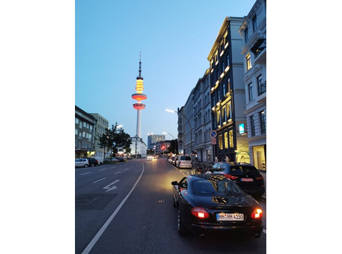 Rentzelstraße, Hamburg - Kimppakämpät