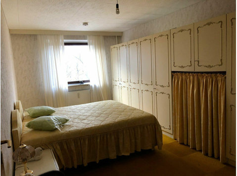 Beautiful, spacious, furnished 3-room apartment in… - For Rent