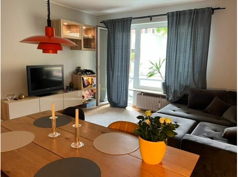 Bright & nice, 2 room apartment in Hamburg Barmbek-Sud - Te Huur