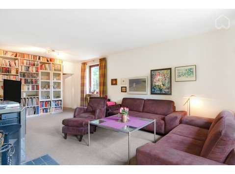 Charming Flat with Garden, klein Flottbek - For Rent
