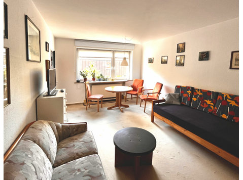 Charming and quiet apartment, central & close to the park - For Rent