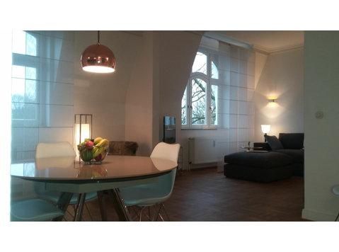 Großzügige, elegante 2-Zimmer-Wohnung in bester Wohnlage - Zu Vermieten