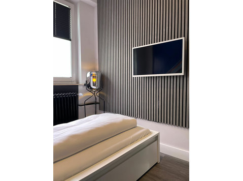 Cozy private room with shared bathroom and kitchen - For Rent