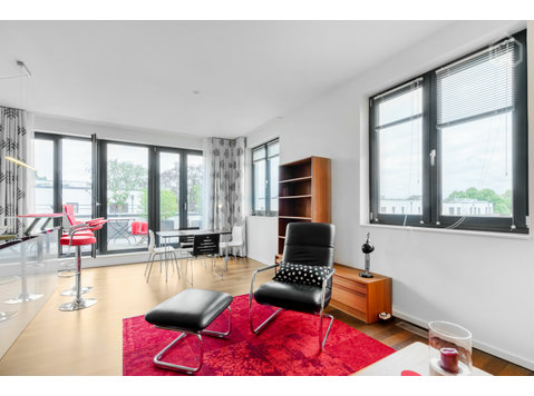 Cozy & wonderful flat located in Hamburg-Nord - Til leje