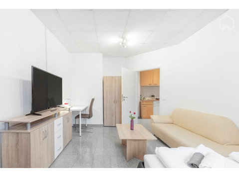 Cute studio close to airport - 20 min by subway to… - 出租