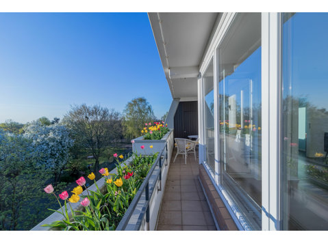 Designer Apartment (18 min. Hbf) Nature, Light, Big… - For Rent