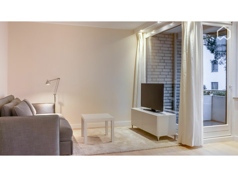 Exclusive apartment in Harvestehude/Pöseldorf with balcony,… - Vuokralle
