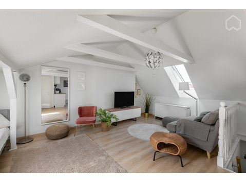 Ruhige Wohnung auf Zeit in Eimsbüttel - Zu Vermieten