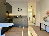 Fully Furnished 2-Bedroom Apartment with Terrace – Near… - Aluguel