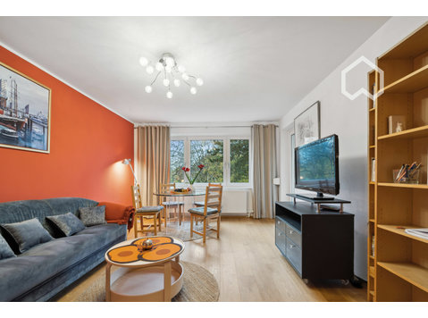 Furniture 3 room apartment, Southwest balcony, Groß Flottbek - Cho thuê