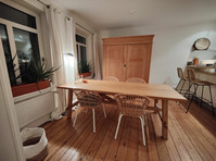 Loftlike apartment in prime location near the Alster - Aluguel