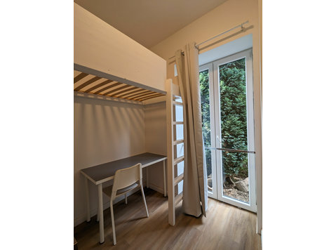 Micro shared room in a cozy 3-person shared apartment –… - Kiadó