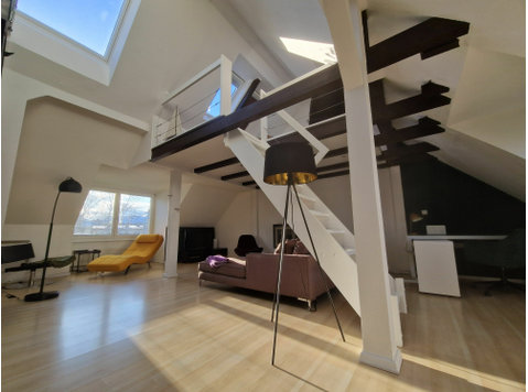 Modern, loft-alike and centrally located 1,5 rooms… - Do wynajęcia