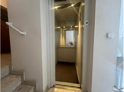 Moderne 2- Zimmer- Wohnung in Hamburg- Uhlenhorst - K pronájmu