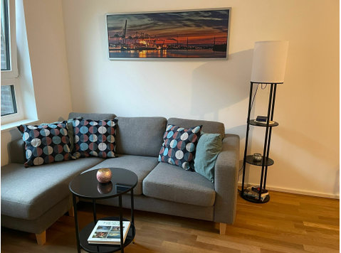 Absolut Zentrale Lage mitten in der HafenCity + U-bahn - Zu Vermieten