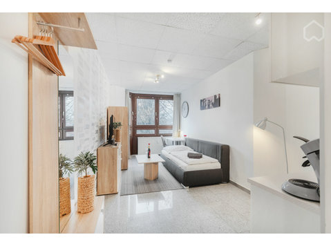 New, charming studio in Eimsbüttel - For Rent