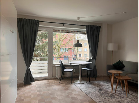 Newly renovated and furnished. Beautiful studio in Hamburg… - In Affitto