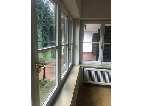 Helle und neue Wohnung auf Zeit mitten in Harburg - Zu Vermieten