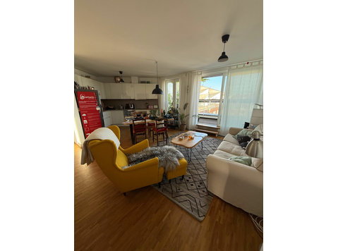 Spacious, perfect loft located in Eimsbüttel, Hamburg - Kiadó