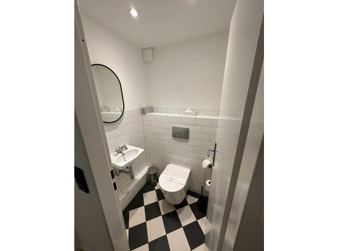 Top city apartment near the Alster - For Rent