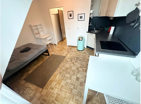 Apartment in Platanenallee - Mieszkanie