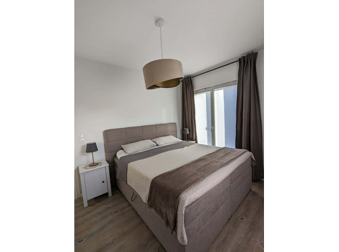 Room in Graf-Johann-Weg, Hamburg for 90 m² with 3 bedrooms - Apartments