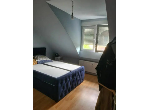 3 room attic apartment with balcony and garage - Til Leie
